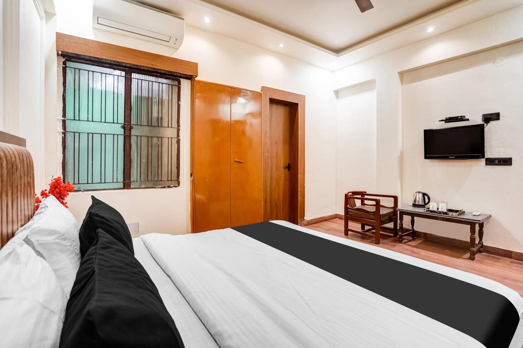 Hotel Super Collection O Ratan Lal Nagar à Kanpur Extérieur photo