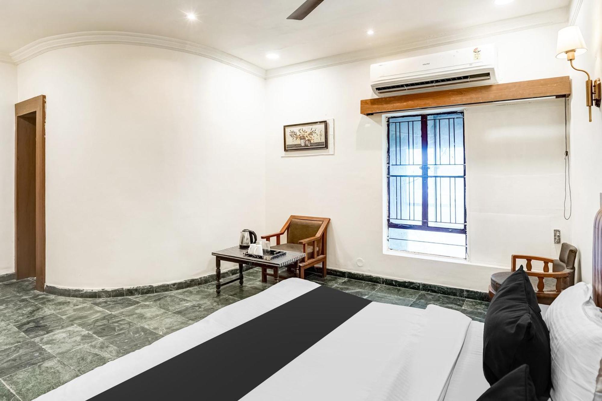 Hotel Super Collection O Ratan Lal Nagar à Kanpur Extérieur photo